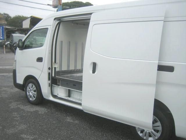 Nissan Caravan 2017-06 8770621-12