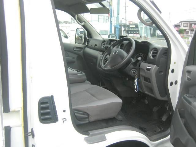 Nissan Caravan 2017-06 8770621-17