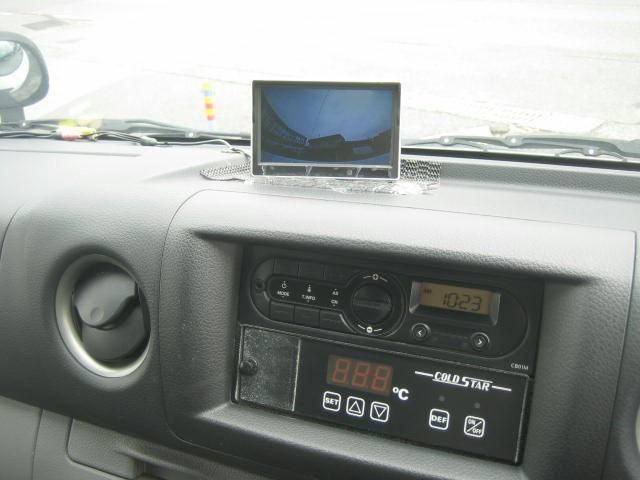 Nissan Caravan 2017-06 8770621-20