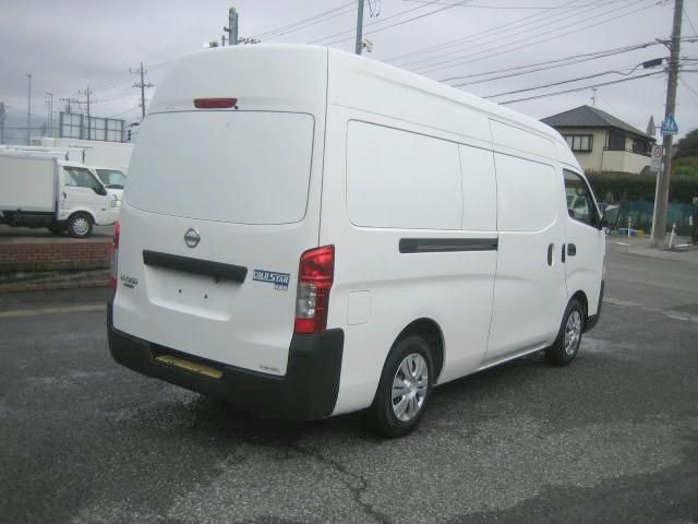 Nissan Caravan 2017-06 8770621-2