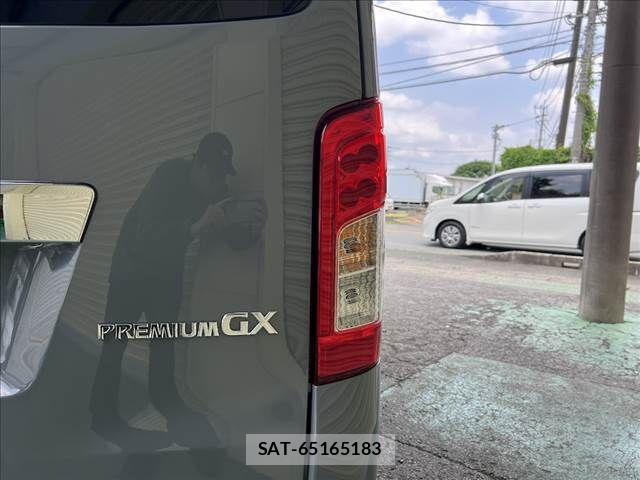 Nissan Caravan 2024-10 8779695-9