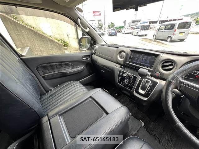 Nissan Caravan 2024-10 8779695-18