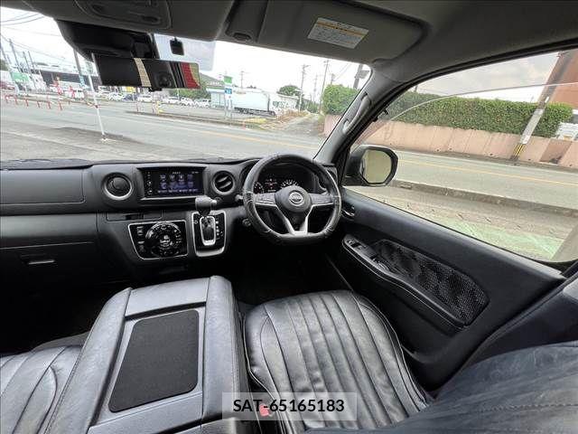 Nissan Caravan 2024-10 8779695-24