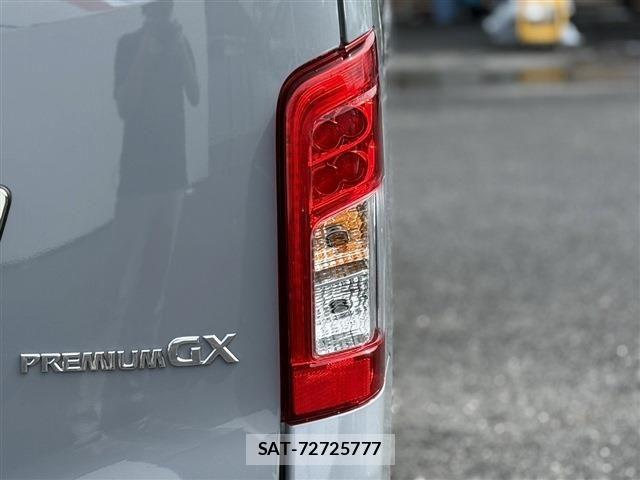 Nissan Caravan 2024-02 8795454-12