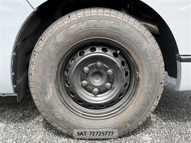 Nissan Caravan 2024-02 8795454-13
