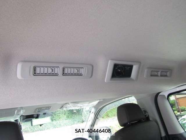 Nissan Caravan 2021-10 8795455-10