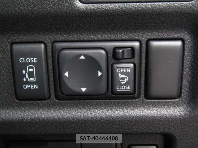 Nissan Caravan 2021-10 8795455-7