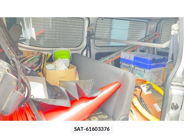 Nissan Caravan 2021-03 8879017-15