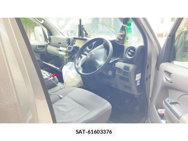 Nissan Caravan 2021-03 8879017-4