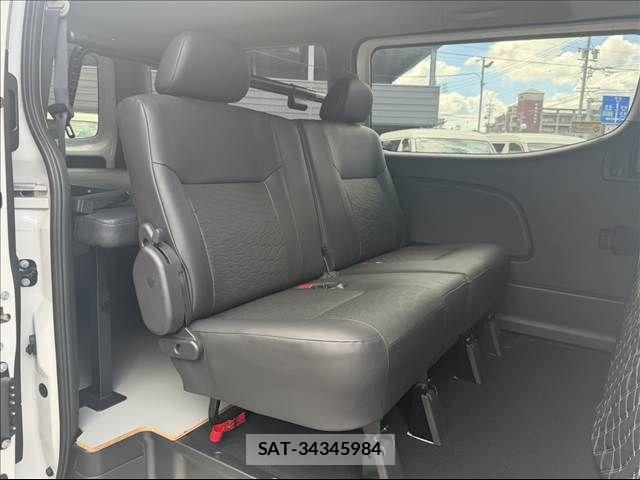 Nissan Caravan 2023-09 8879012-9