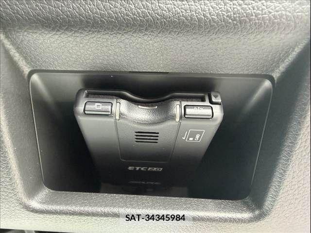 Nissan Caravan 2023-09 8879012-17