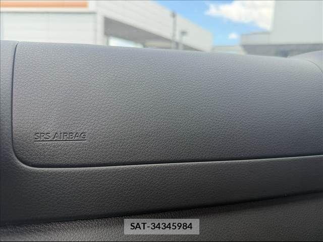 Nissan Caravan 2023-09 8879012-18