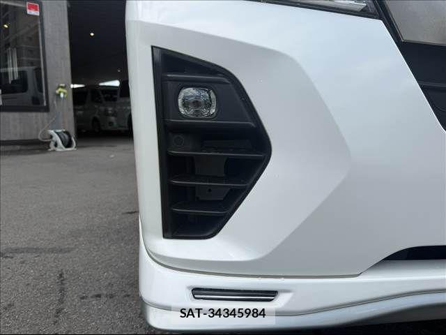 Nissan Caravan 2023-09 8879012-25
