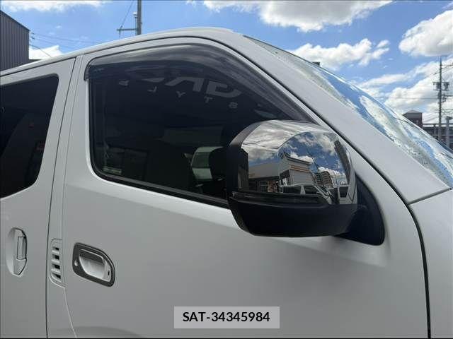 Nissan Caravan 2023-09 8879012-29