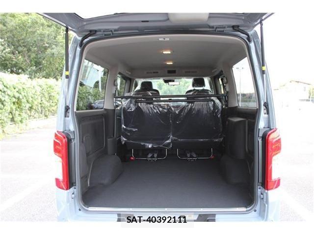 Nissan Caravan 2026-05 8879015-18