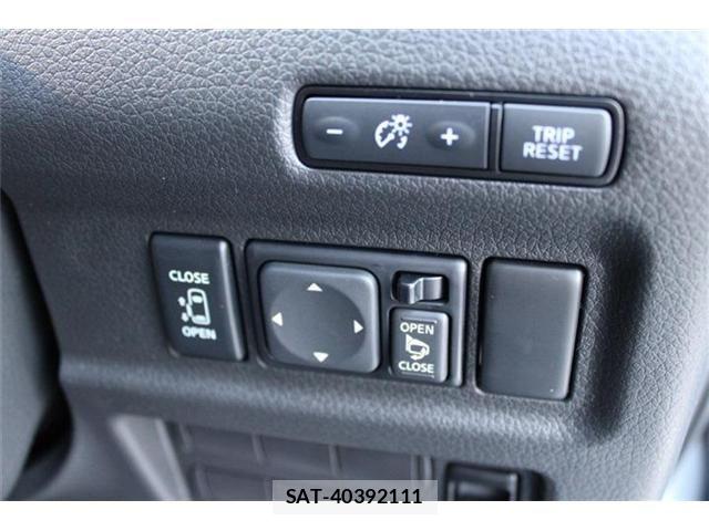 Nissan Caravan 2026-05 8879015-4