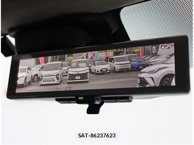 Nissan Caravan 2025-04 8879013-7