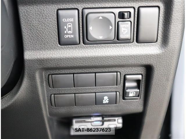 Nissan Caravan 2025-04 8879013-10