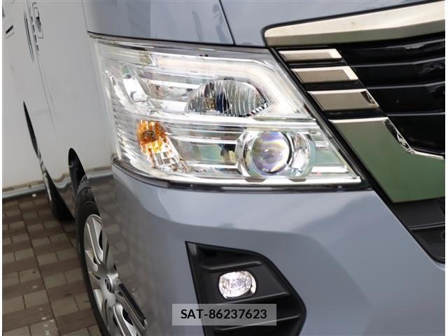 Nissan Caravan 2025-04 8879013-13