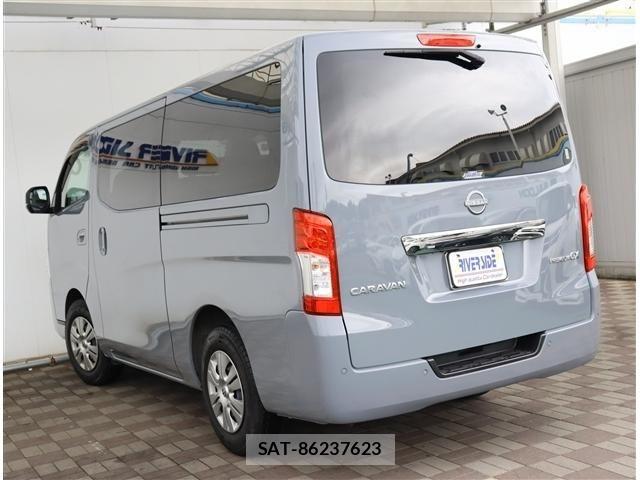 Nissan Caravan 2025-04 8879013-19