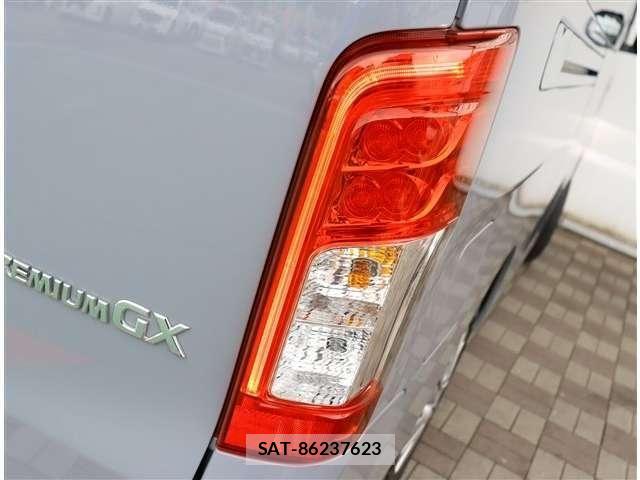 Nissan Caravan 2025-04 8879013-25