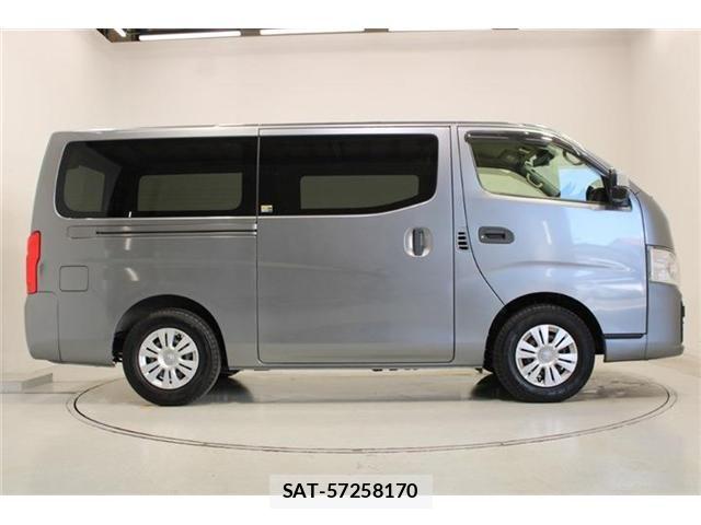 Nissan Caravan 2022-07 8879016-13