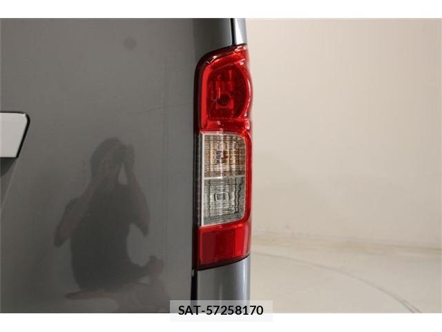 Nissan Caravan 2022-07 8879016-18