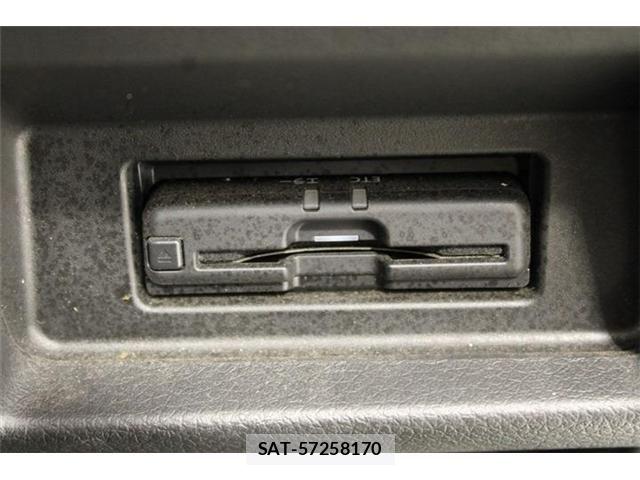 Nissan Caravan 2022-07 8879016-5