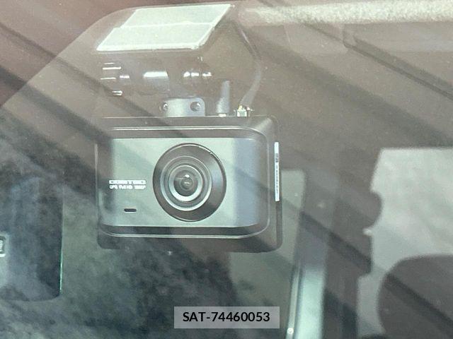 Nissan Caravan 2024-02 8879014-5