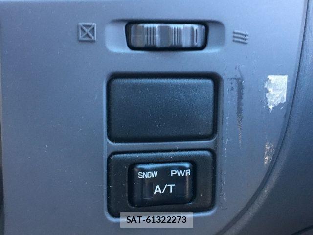 Nissan Caravan 2003-09 8879018-23