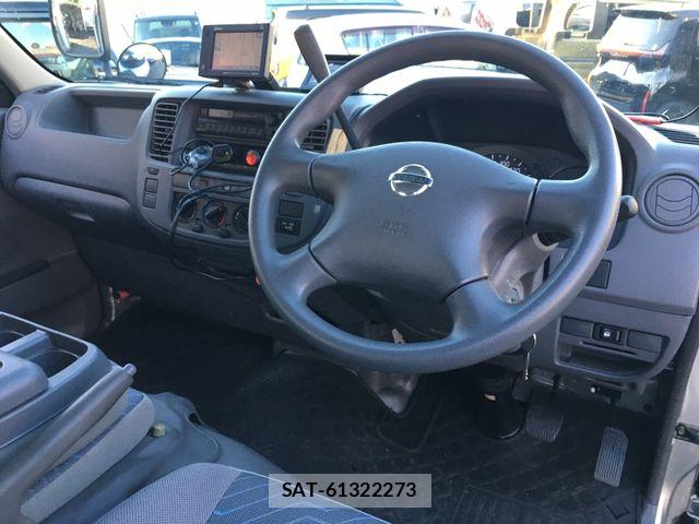 Nissan Caravan 2003-09 8879018-28