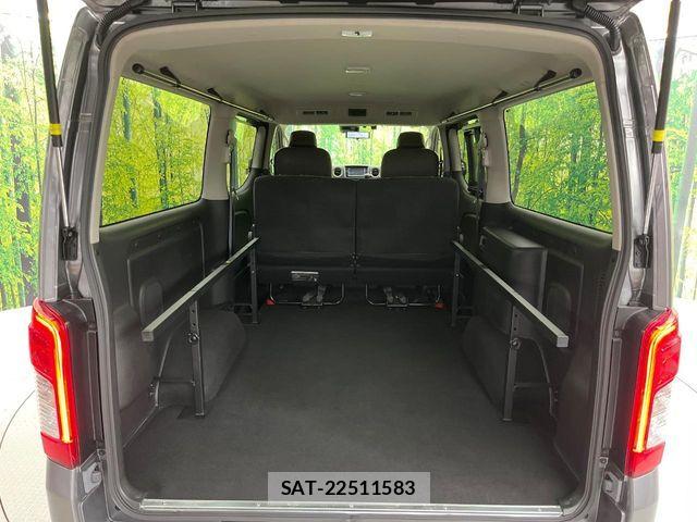 Nissan Caravan 2023-12 8883395-11