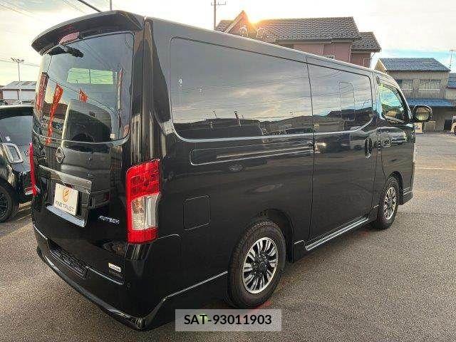 Nissan Caravan 2024-03 8883394-19