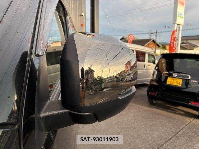 Nissan Caravan 2024-03 8883394-28