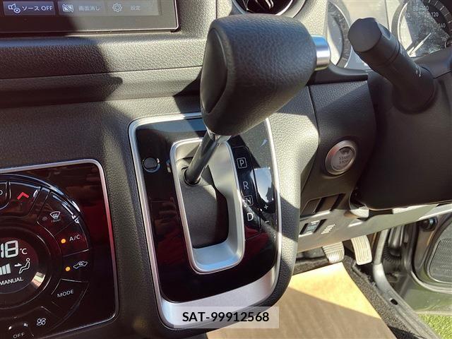 Nissan Caravan 2025-03 8883392-22