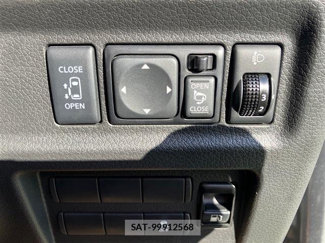 Nissan Caravan 2025-03 8883392-29