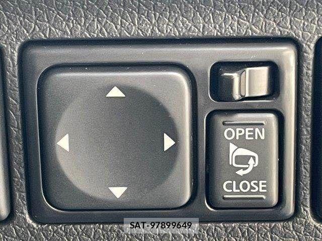 Nissan Caravan 2022-07 1307353-9