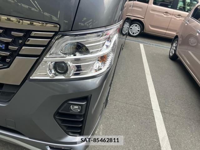 Nissan Caravan 2023-06 2246690-8