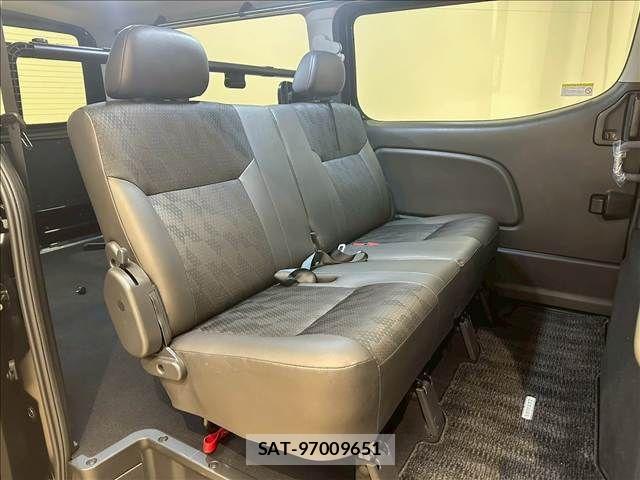 Nissan Caravan 2024-09 3662823-9