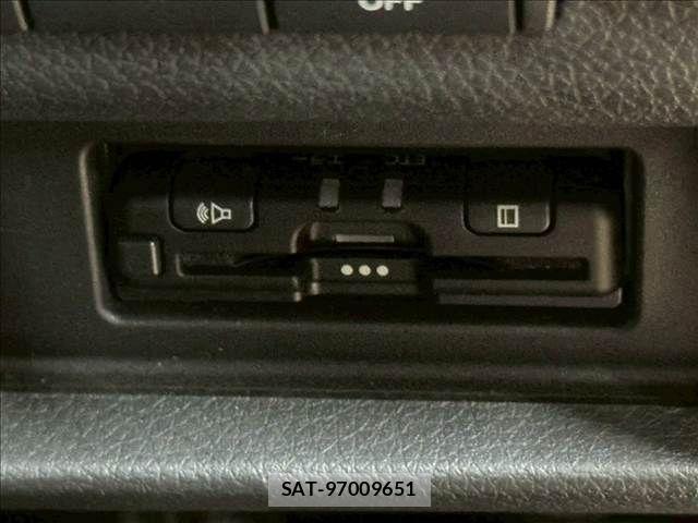Nissan Caravan 2024-09 3662823-6