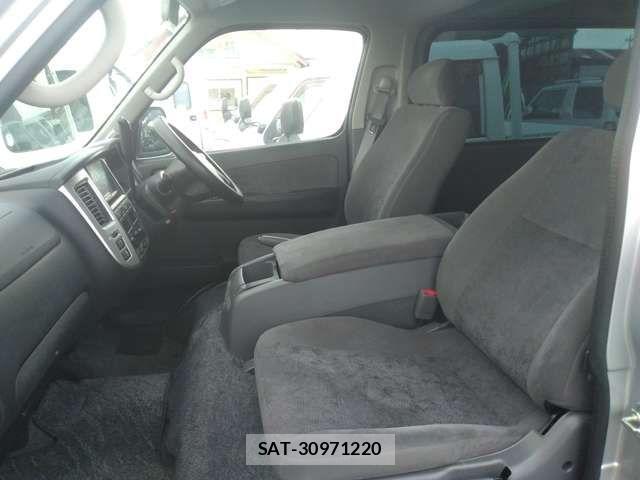 Nissan Caravan 2009-12 4751802-10