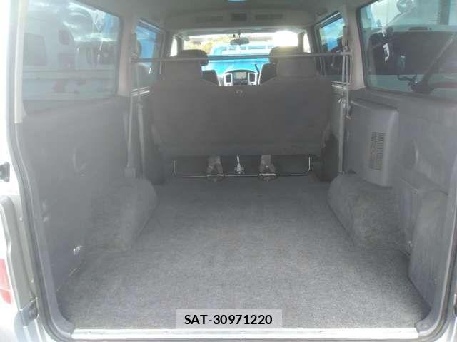 Nissan Caravan 2009-12 4751802-13
