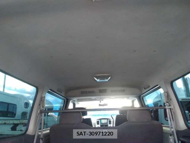 Nissan Caravan 2009-12 4751802-14