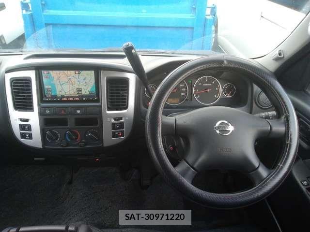 Nissan Caravan 2009-12 4751802-15
