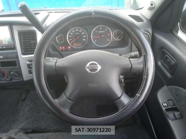Nissan Caravan 2009-12 4751802-16