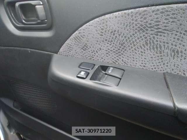 Nissan Caravan 2009-12 4751802-20