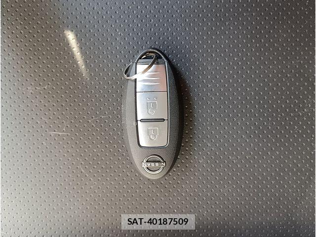 Nissan Caravan 2023-02 4933027-18