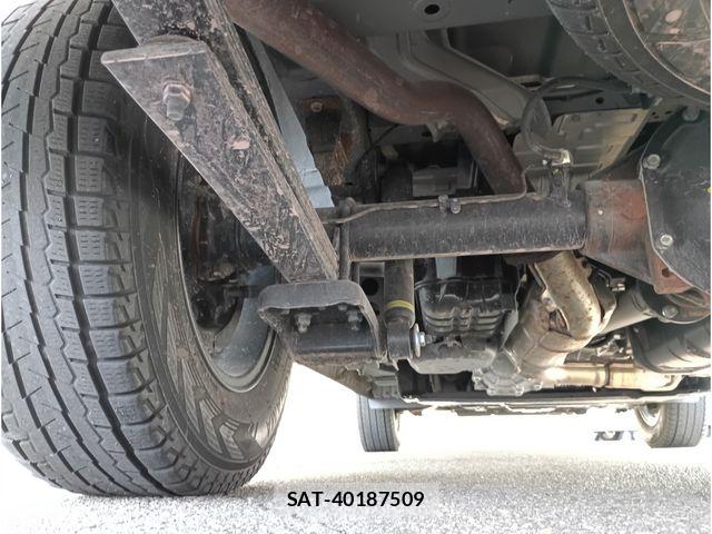 Nissan Caravan 2023-02 4933027-5