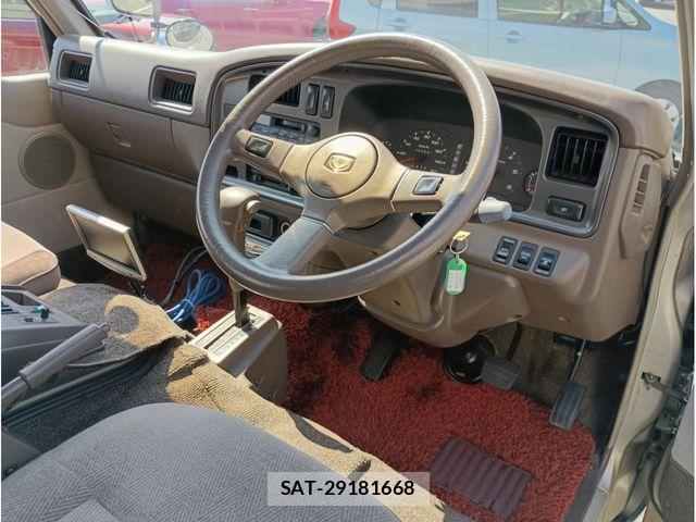 Nissan Caravan 1991-12 5861225-9