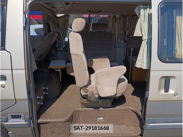 Nissan Caravan 1991-12 5861225-13